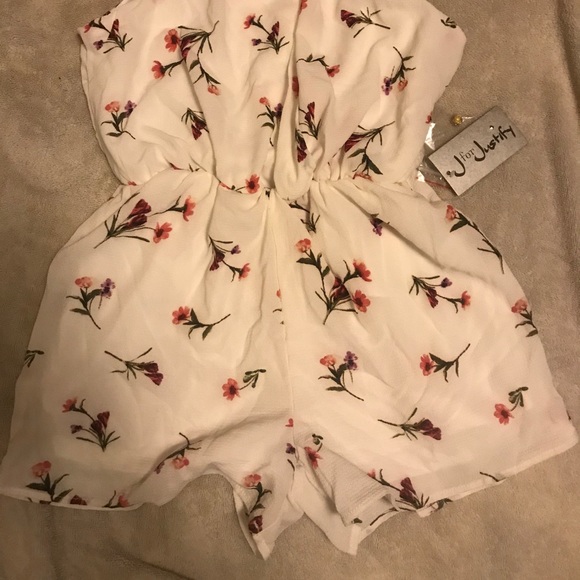 Romper - Picture 2 of 4